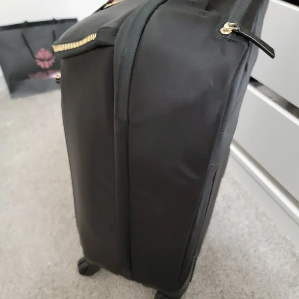 Tumi Carry on